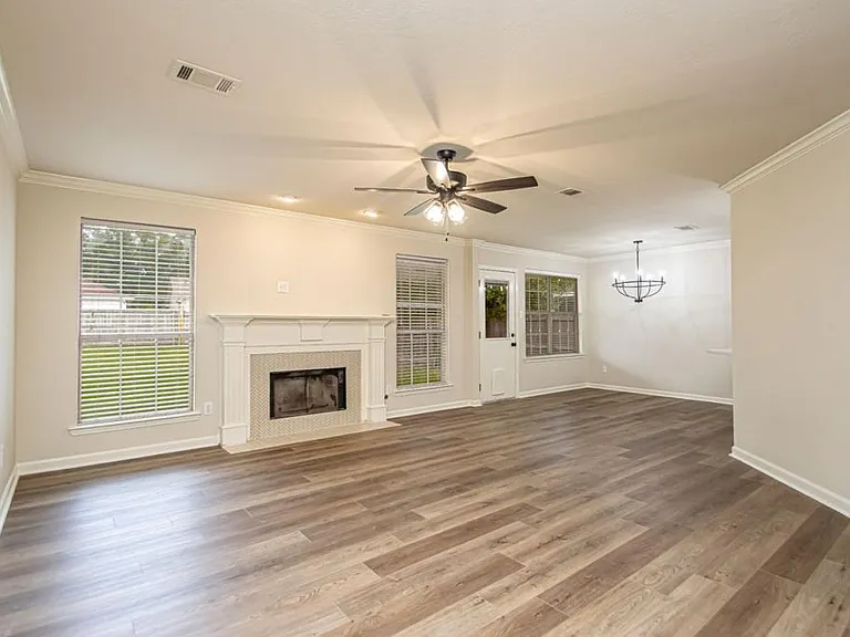 23 Pamela Ln — Photo 2
