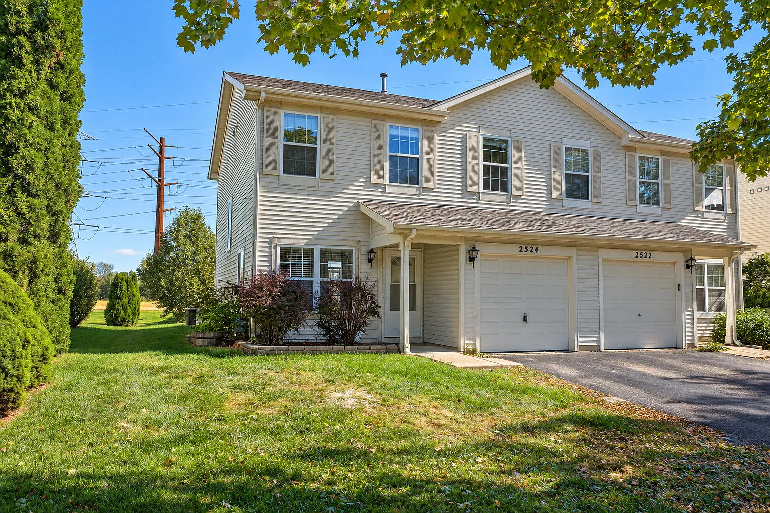 3 bed, 2.5 bath, 1382 sqft, $2,550 — Photo 1