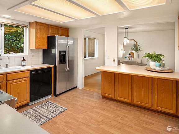 4th image of 20330 42nd Avenue NE