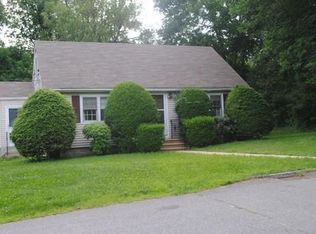 25 Laurelwood Ave, Leicester, MA 01524