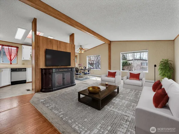 5900 64th Street NE #223, Marysville, WA 98270