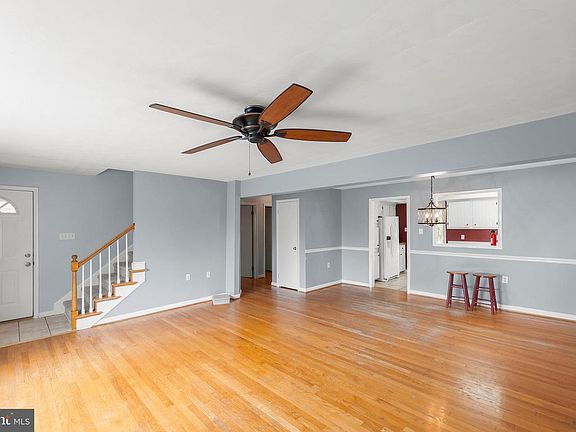 3rd image of 1709 Brandon Dr