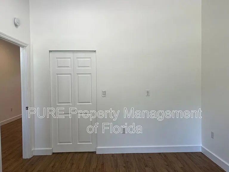 14232 SW 8th Ave — Photo 32