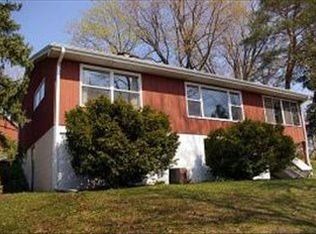 W343N6201 S Bayview Rd, Oconomowoc, WI 53066