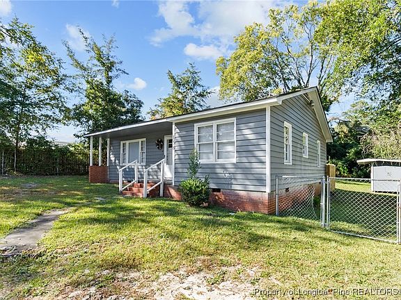 3rd image of 158 Kensington Cir