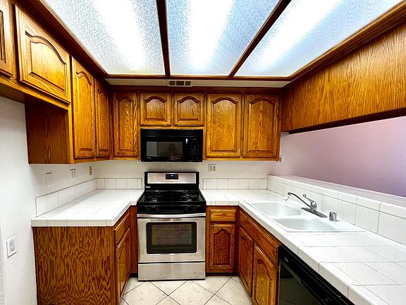 3rd image of 11673 216th St