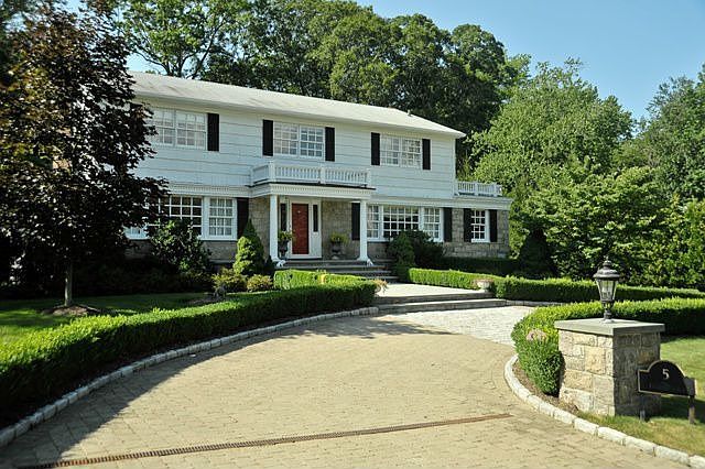 1st image of 5 Kolbert Dr