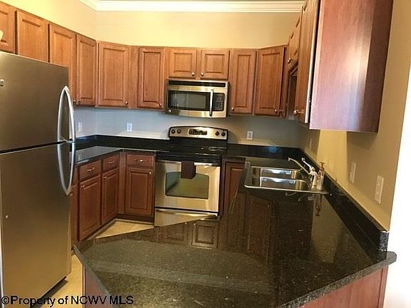 3rd image of 2837 Suncrest Village Cir