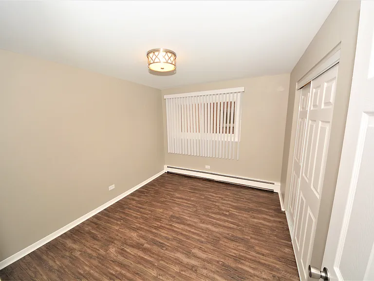 9422 S 78th Ct #2 — Photo 5