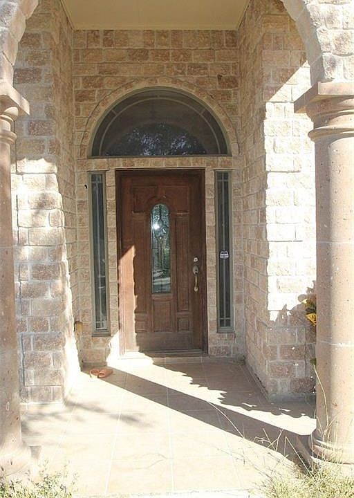2nd image of 1103 Sol Cir