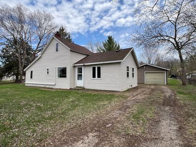728 6th St NE, Little Falls, MN, 56345