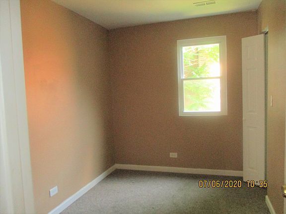 3rd image of 6832 S Hermitage Ave