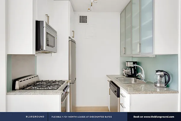 Rented by The Blueground | media 21