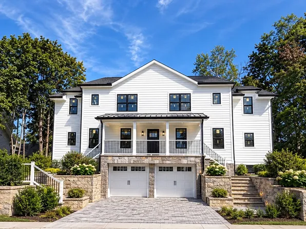 69 Gregory Ave, Mount Kisco, NY 10549