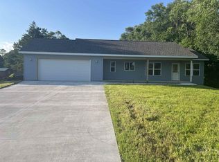 2101 Highway 33, Portage, WI 53901
