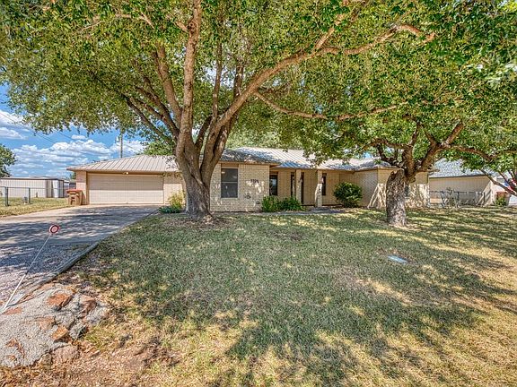 2nd image of 2224 Ridgeview