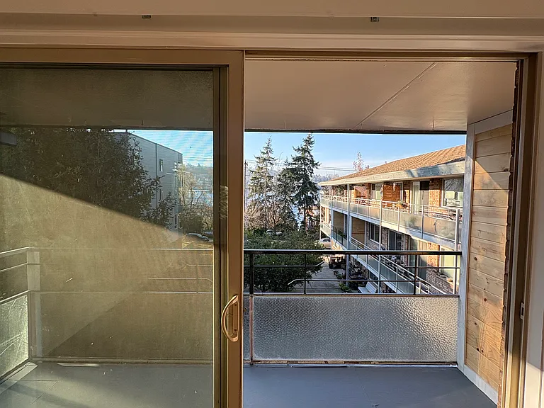 2345 Minor Ave E #17 — Photo 19