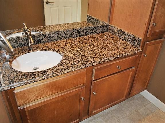4th image of 845 Forest Ave APT 301