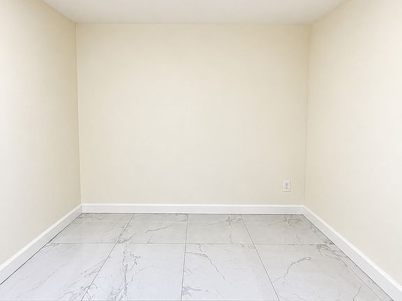 4th image of 2409 Buck St #0