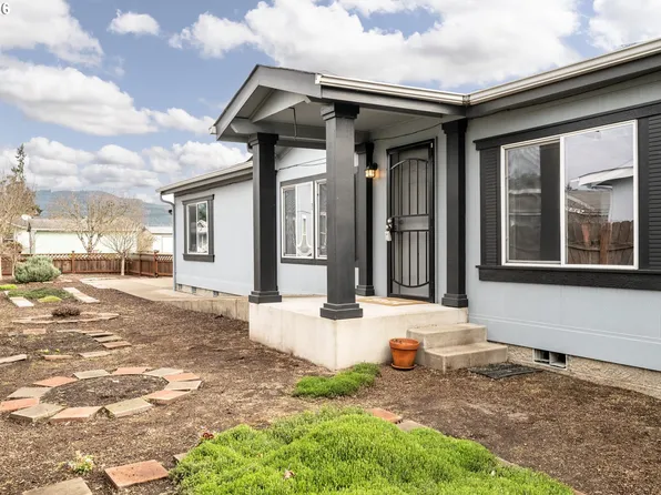 2569 Maia Loop, Springfield, OR 97477