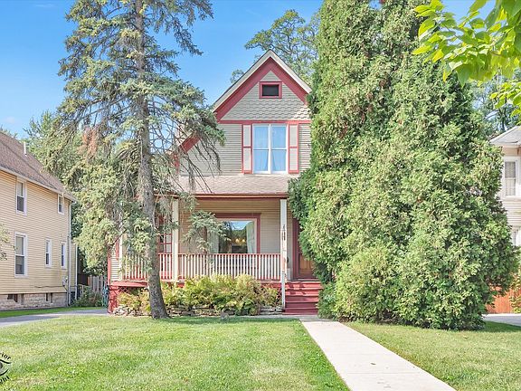 3rd image of 9806 S Vanderpoel Ave
