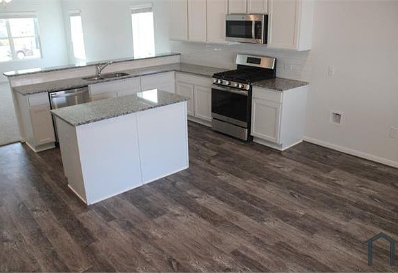 3rd image of 115 Eagle Lake Dr