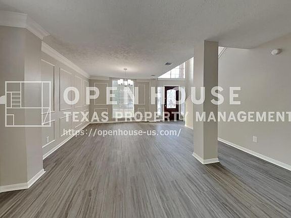 3rd image of 20402 Avery Point Dr