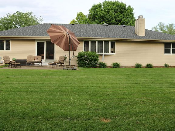 5th image of 109 Blackhawk Dr