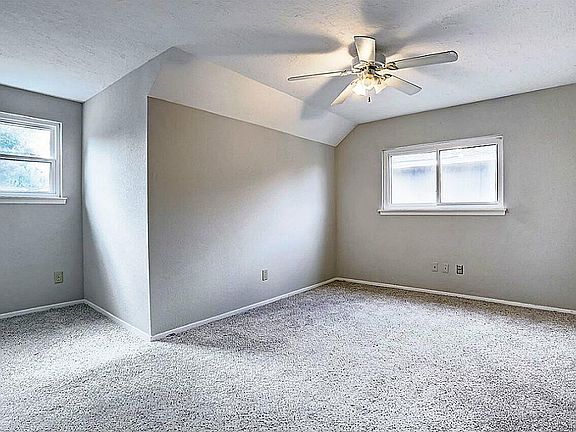 2nd image of 16418 Quail Briar Dr
