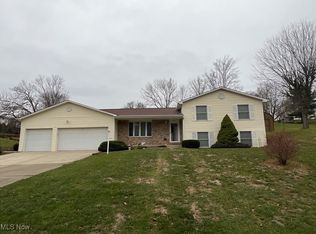 497 Morningside Dr, Wintersville, OH 43953