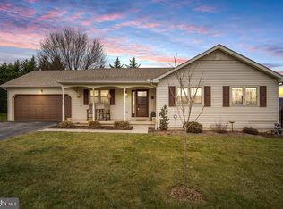 105 Chatham Ln, Red Lion, PA 17356