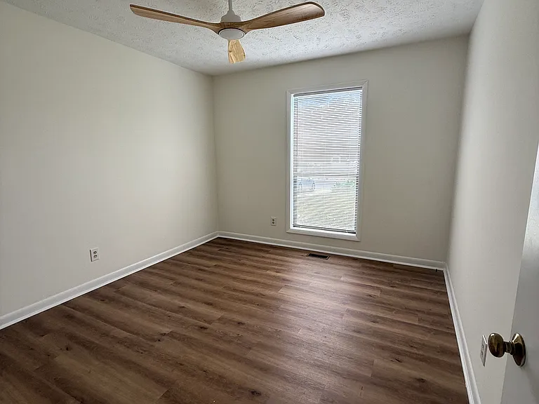 3453 Hastings Dr — Photo 12