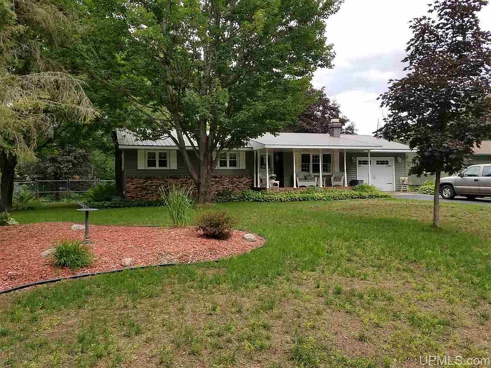 1st image of 360 N River Dr