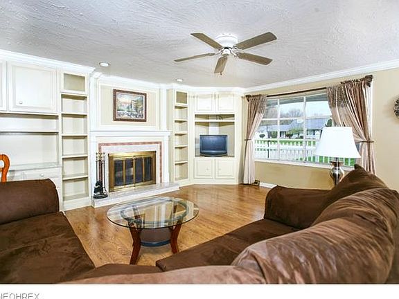 4th image of 211 Duff Dr