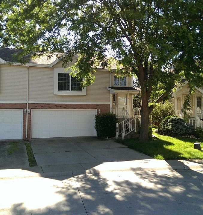 16 Shire Ct