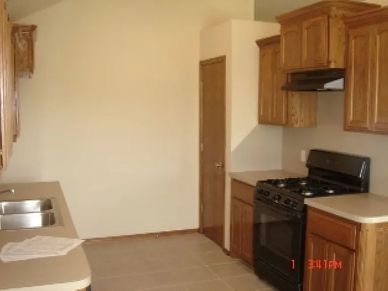 9305 Crooked Creek Ln — Photo 4