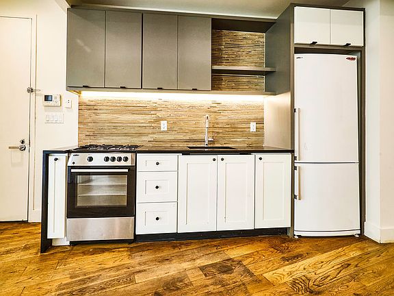 2nd image of 87 Montrose Ave #1FF