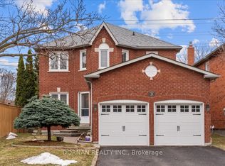 3 Bancroft Cres, Whitby, ON L1R2E6