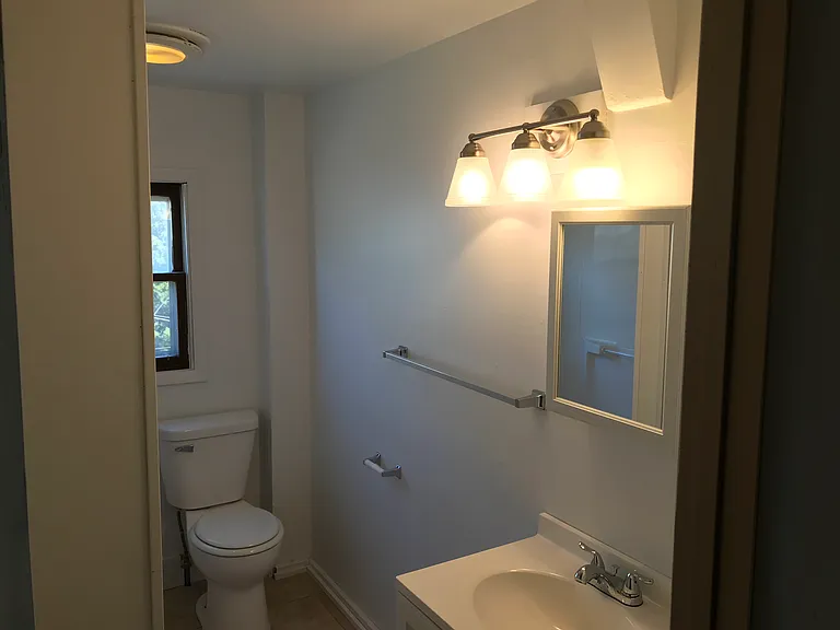 1608 S Hamilton St — Photo 5