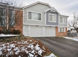 27W405 Melrose Ln #4003, Winfield, IL 60190