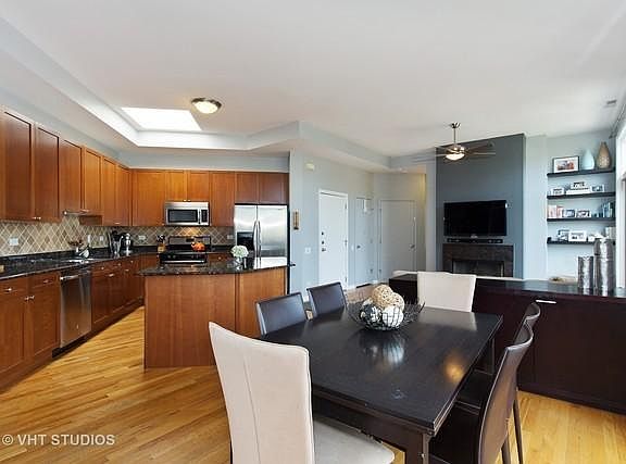 bright, roomy kitchen/living room