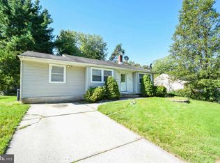 904 Aston Martin Dr, Lindenwold, NJ 08021