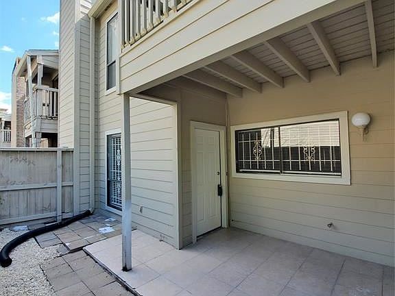 3rd image of 9559 Pagewood Ln