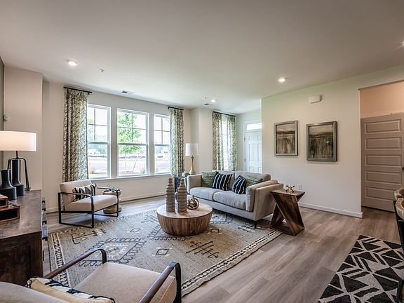 006_Bristol 1_Family Room