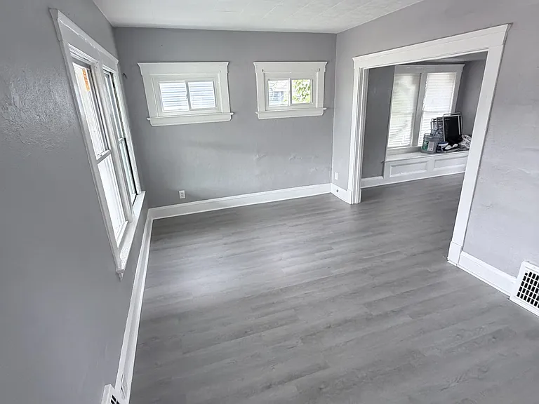 512 Inman St — Photo 4
