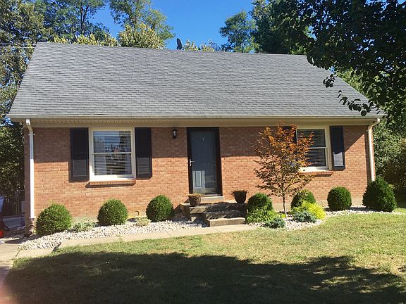 2nd image of 3810 Wedgewood Ct