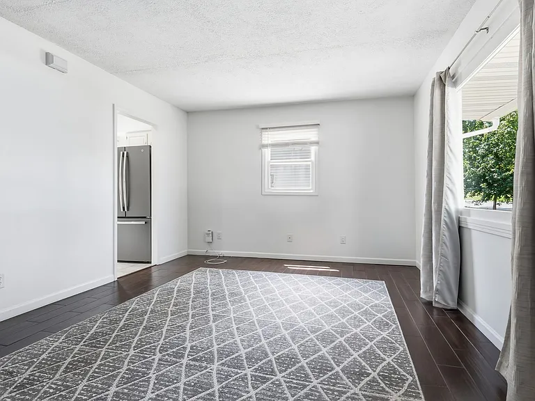 14 Ryan Dr — Photo 4