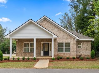 2402 Prince Ave, Tuscaloosa, AL 35401
