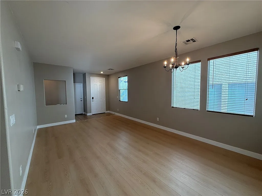4 bed, 3.0 bath, 2287 sqft, $2,195 — Photo 2