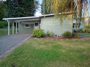 38761 Flowerdale Dr, Springfield, OR 97478